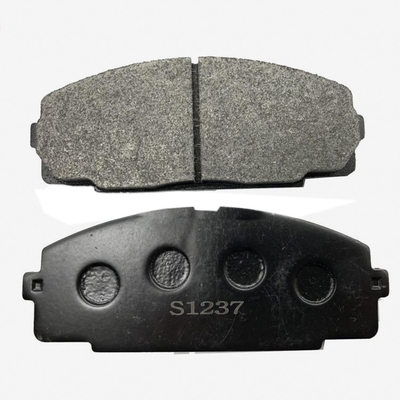 OE NO. 04465-26420 Japan Car Ceramic Brake Pads 24680 สําหรับ TOYOTA Hiace แพดเบรก